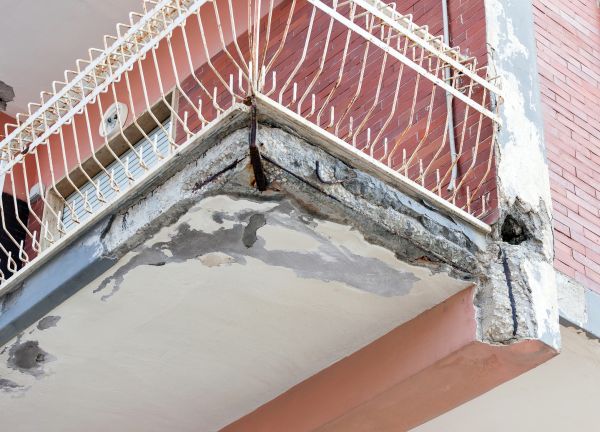 Concrete Balcony Repair in Elgin
