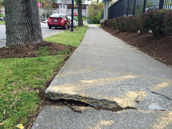 Cement Sidewalk Repair in Elgin