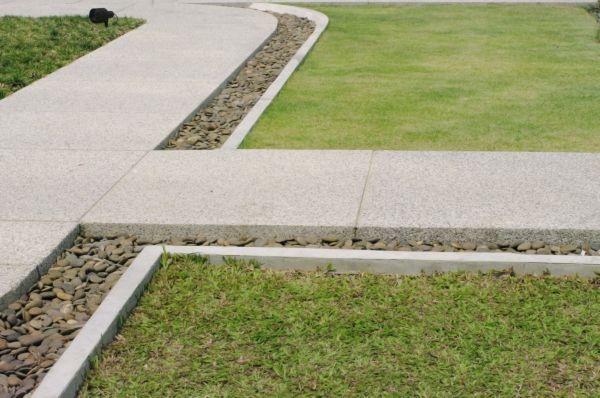 Sidewalk Curb Repair in Elgin