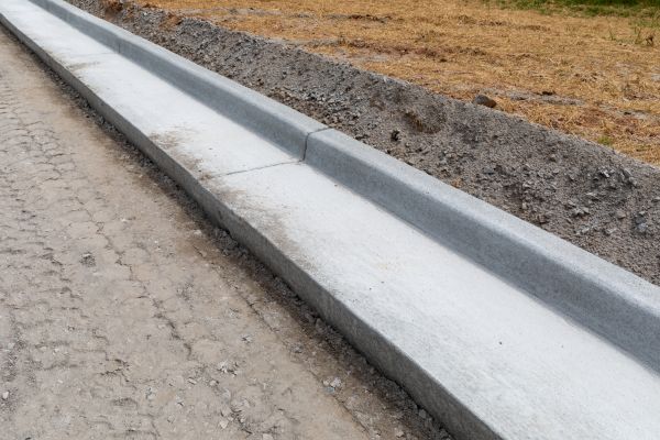 Concrete Curbing Repair in Elgin