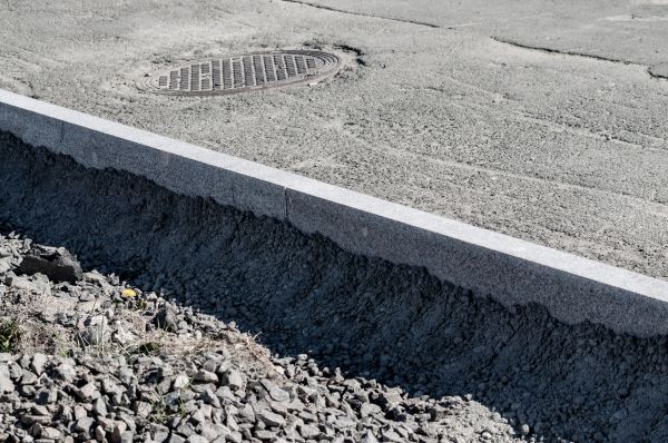 Sidewalk Curbing Repair in Elgin